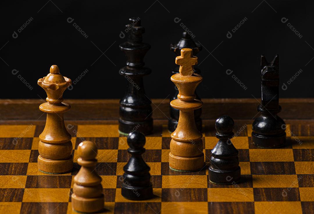 O tabuleiro de xadrez é o jogo de estratégia de inteligência para