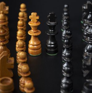 Closeup de jogo de tabuleiro de xadrez 3d para espaço de cópia, seu texto e  outro conceito de xadrez de renderização em 3d
