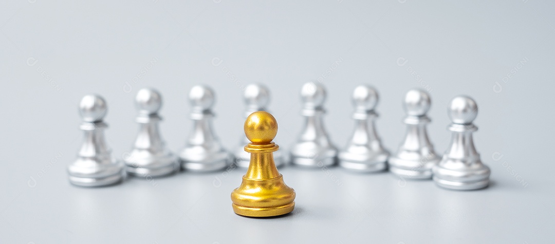 encontro de xadrez rei dourado com inimigo de xadrez rei prata em