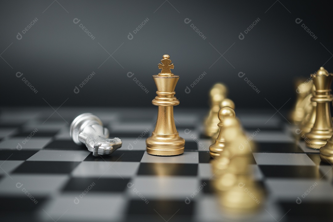 Jogo de tabuleiro de xadrez para ideias e competição e estratégia, conceito  de sucesso empresarial