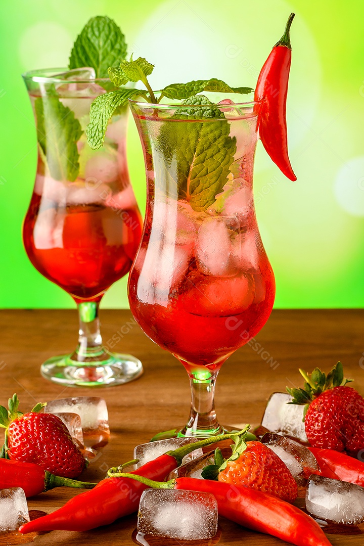 Harmonized strawberry and pepper drink with mint