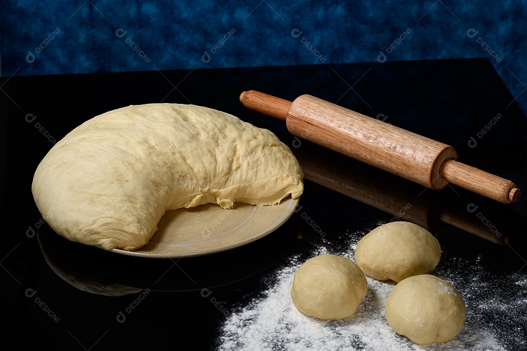 Preparação de um pão rosca