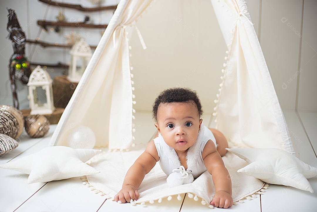 A cute cute baby dress to character for Christmas photos